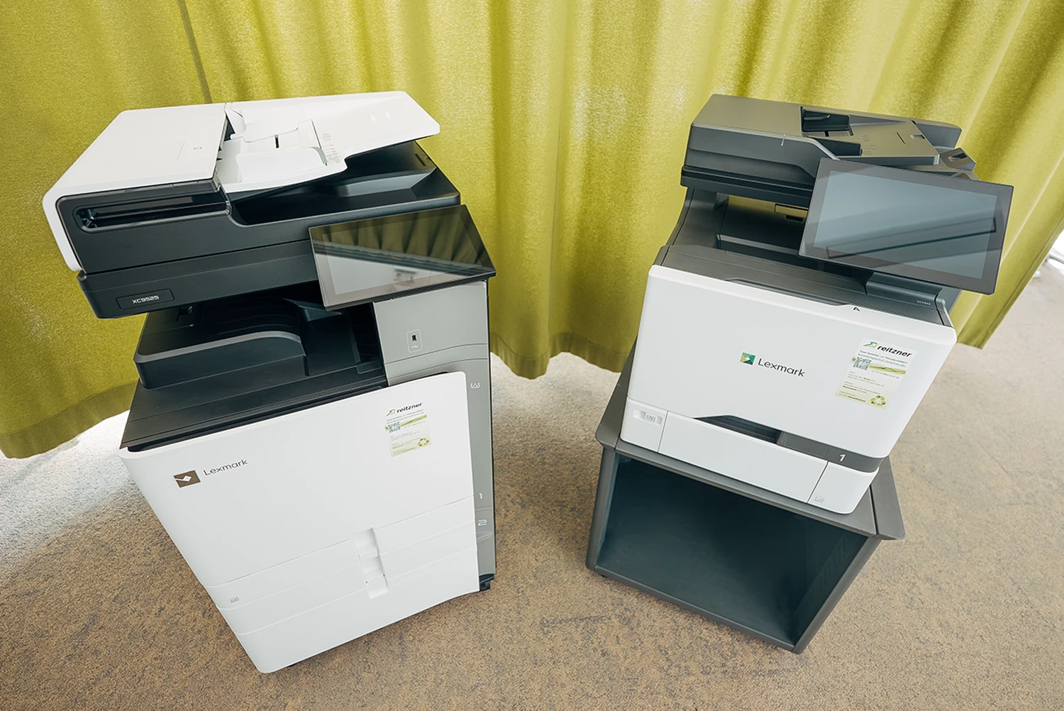 Lexmark Multifunktionsgerät von oben mit Bedienfeld für Druckfreigabe und Authentifizierung